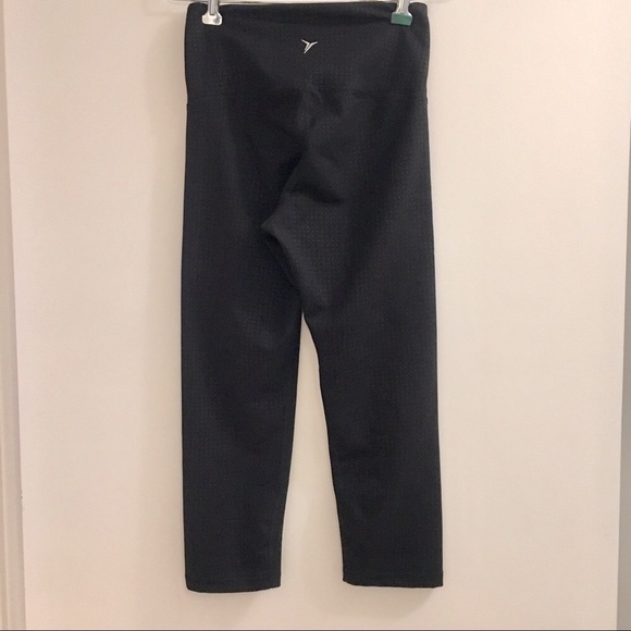 Old Navy Active Go-Dry Black Leggings - Picture 4 of 8